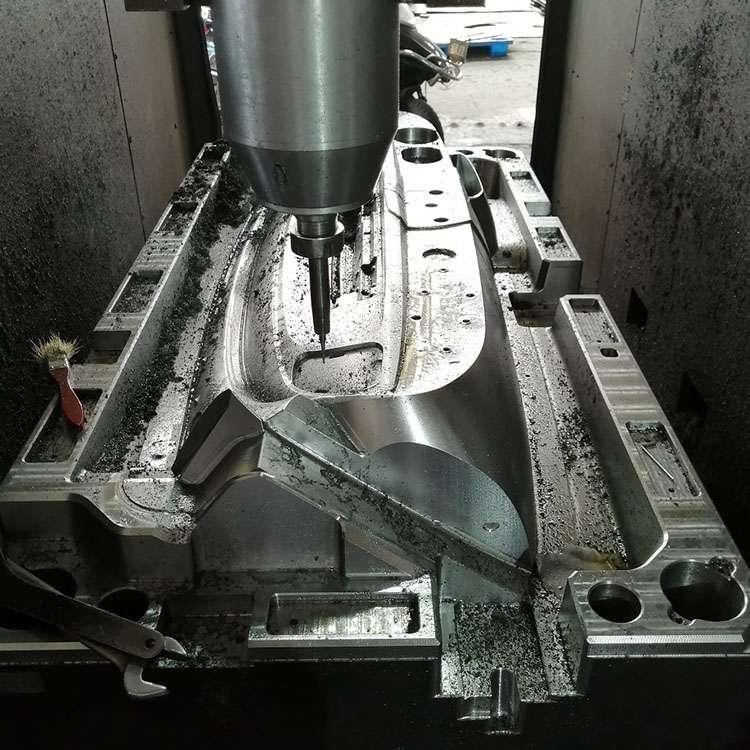 汽车模具加工 力盛汽车件模具 电池盖模具制造