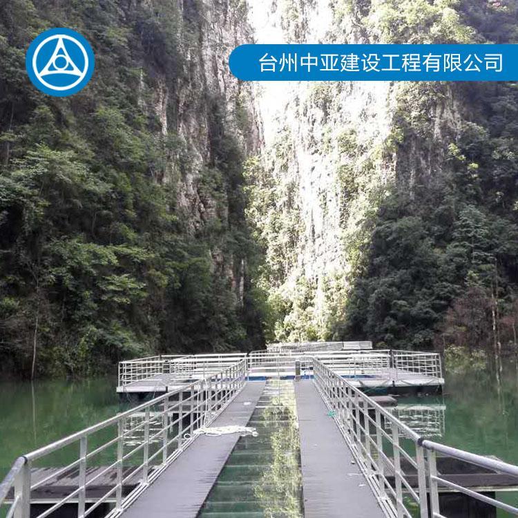 塑料浮筒水上平台 中亚水上工程 水上浮动浮筒码头生产商