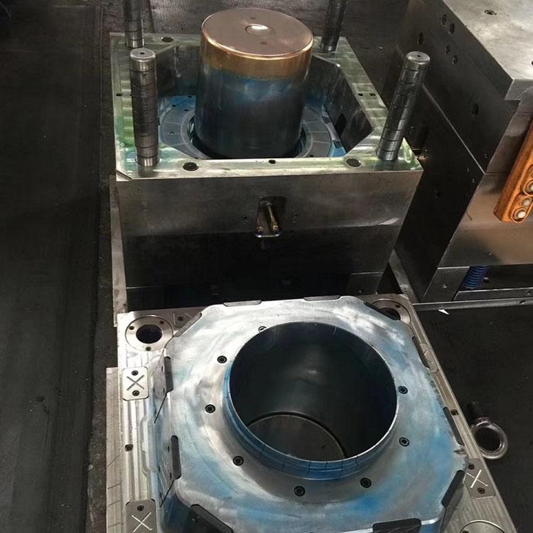 黄岩日用品模具 力盛模具开发定制 周转箱模具制造