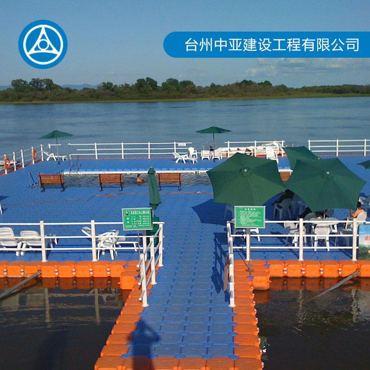 娱乐水上游泳池设计 中亚水上工程 浮筒式游泳池现货
