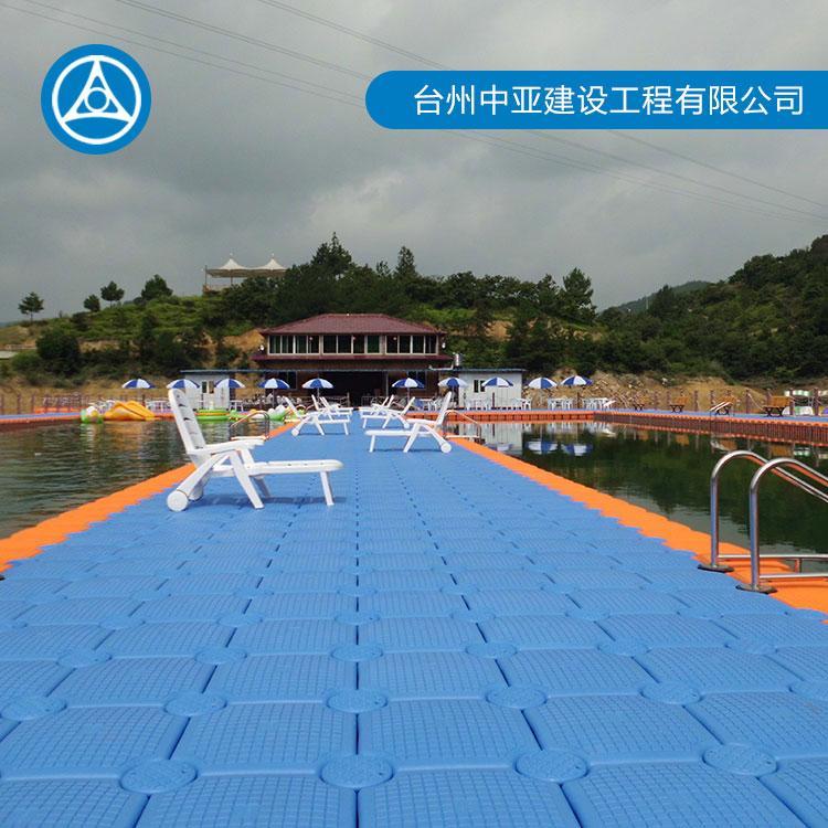 搭建水上游泳池 中亚水上工程 水上浮筒平台现货