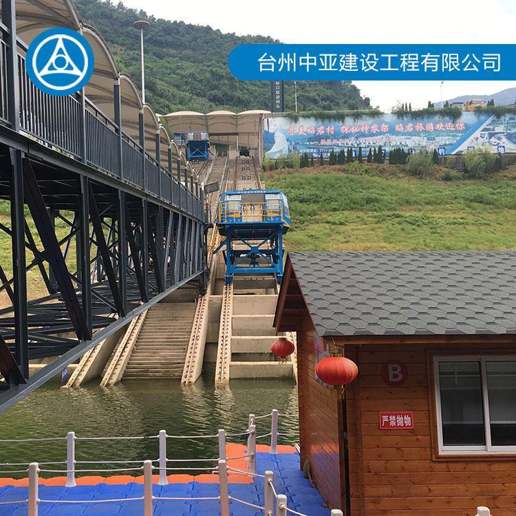 娱乐水上浮筒游泳池设计 中亚水上工程 水上木屋浮筒平台设计