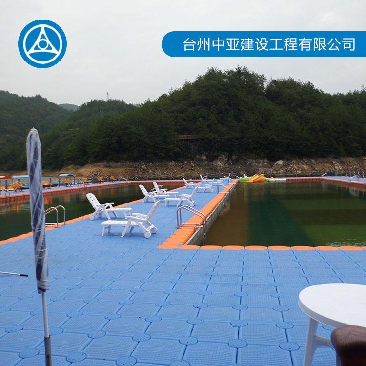 水上平台浮筒 水上游泳池设计 水上浮筒游泳池休闲