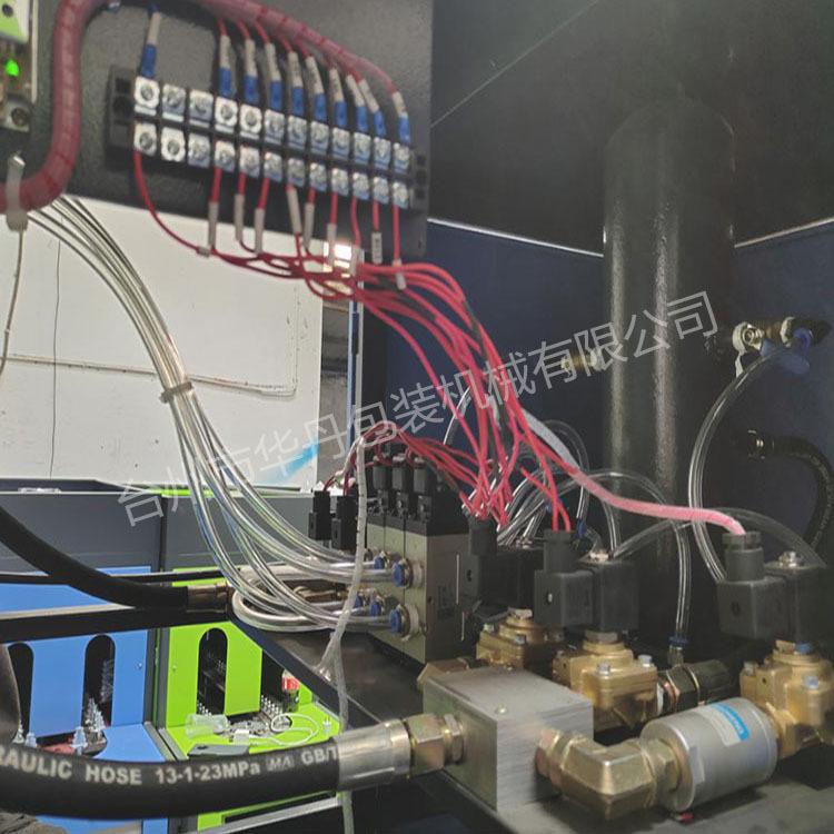 PET半自动吹瓶机 舟山吹瓶机 华丹吹瓶机厂家供应