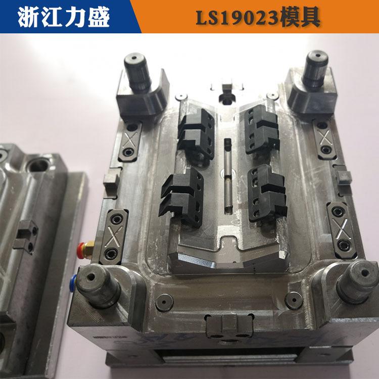 南昌模具制造 汽车门板模具制造 力盛气辅模具商家