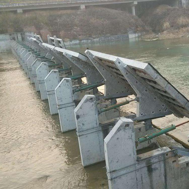 福建水泥改钢自控翻板门 自动翻板钢闸门 制造厂家【瑞鑫水工】