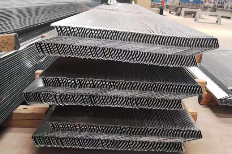 厂家直供300*80*20*3.0镀锌檩条  镀锌Z型钢规格齐全  冷弯精密冲孔定做