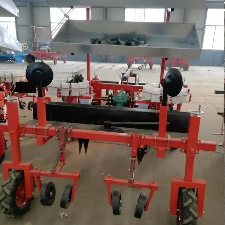 两行移栽机价格 助农牌辣椒移栽机__移栽机厂家