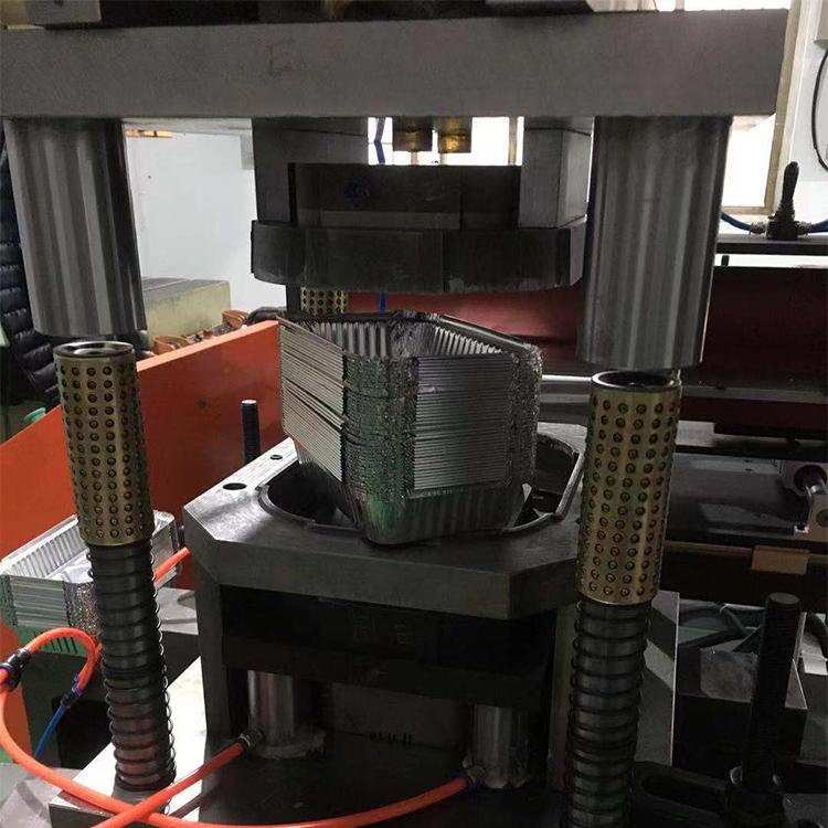 铝箔包装盒  铝箔成型模具  外卖餐盒  昆山铝箔模具  铝箔餐盒   铝箔模具   无皱餐盒