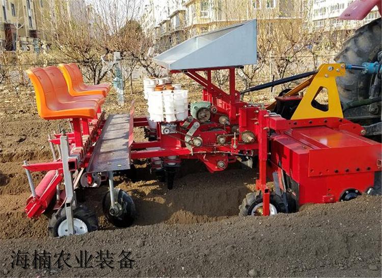 厂家供应四行丹参旋耕起垄移栽一体机常年供应  四行丹参旋耕起垄移栽一体机咨询海楠