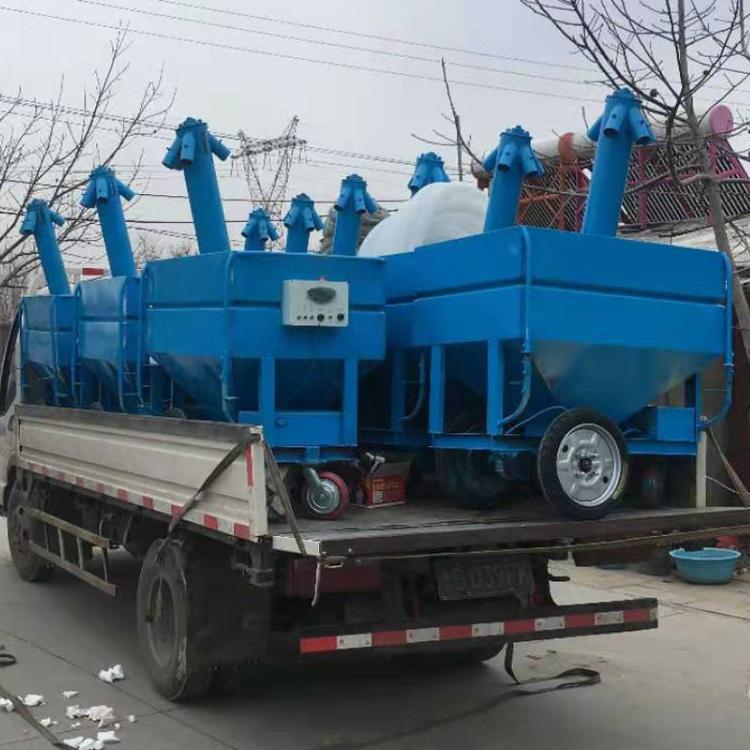 长期供应肉鸡上料车  上料车型号 备货充足