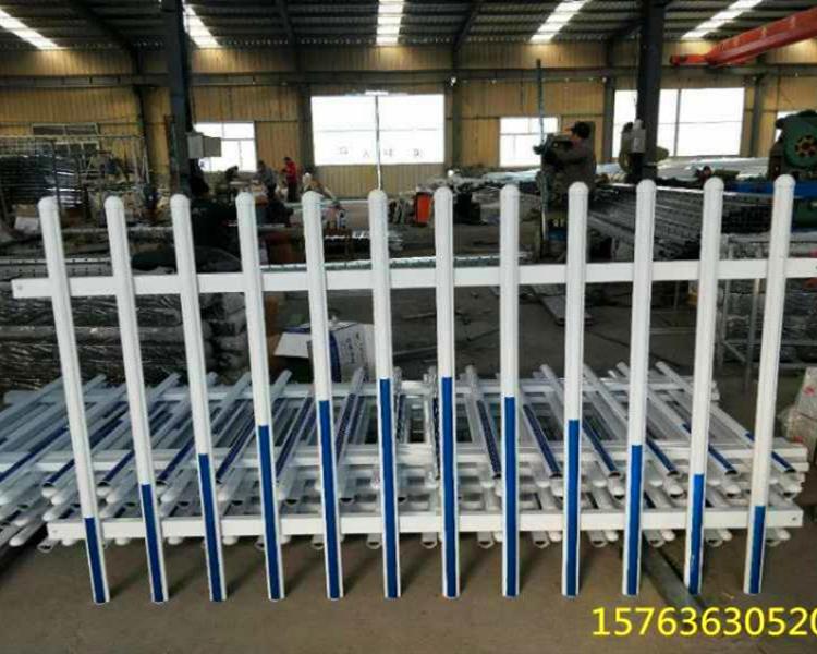 定制铁艺焊接护栏锌钢冲孔围墙大料护栏别墅庭院小区栏杆