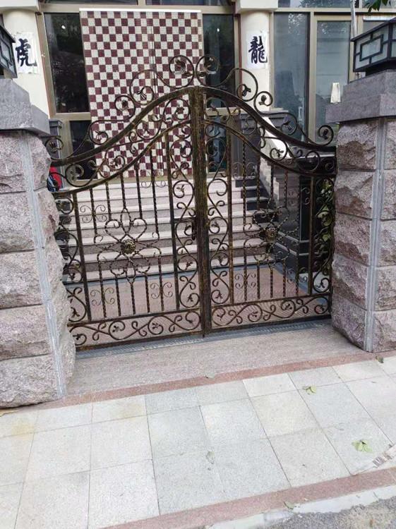 十全十美：铁艺大门  高档别墅铁艺大门
