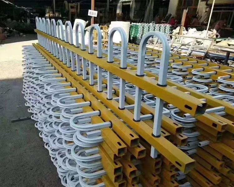 定制锌钢草坪护栏学校铁艺栅栏铝合围墙园林绿化护栏户外工程围栏