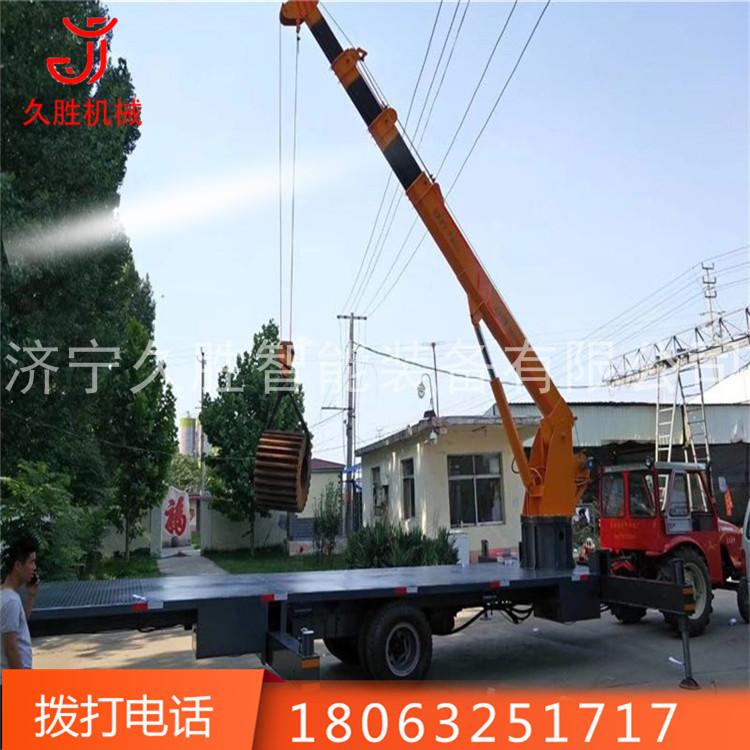 平板拉钢筋牵引双桥起重机 拖拉机头带动随车吊 带液压气动自备吊