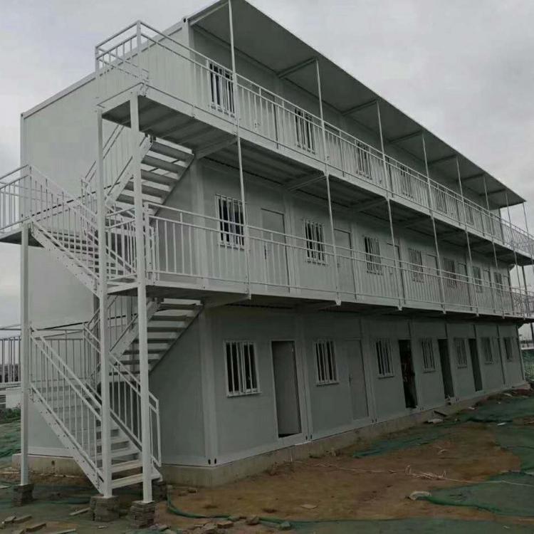 山东定制打包箱式房 集成房屋 住人办公酒店快拼集装箱房屋