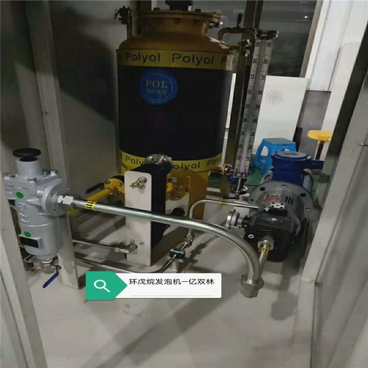 聚氨酯环戊烷发泡机设备仿木发泡机_聚氨酯环戊烷发泡机