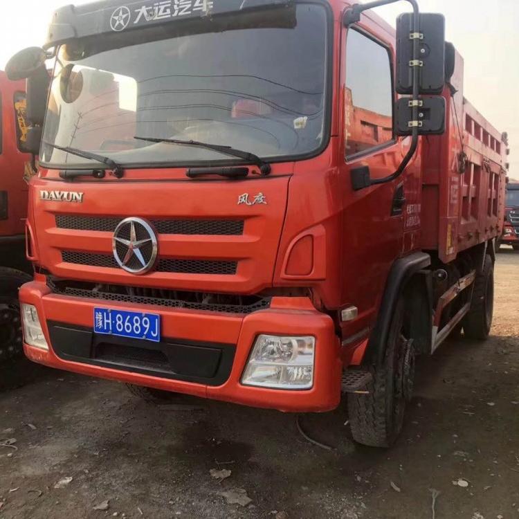 低价急卖二手蓝牌自卸车