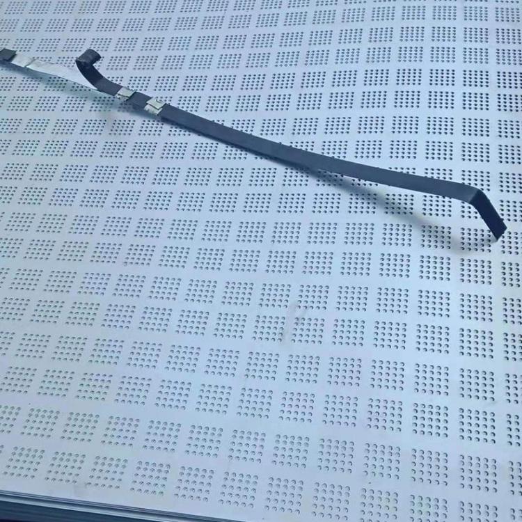 鼎尊厂家直销 金属米字型爬架网建筑防护用镀锌圆孔爬架网