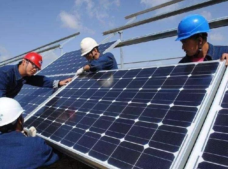 旧太阳能光伏板回收 二手光伏板回收 太阳能板回收 认准韦恩新能源无中间商赚差价 价格公道