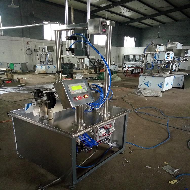 质量可靠 半自动旋盖机 塑料瓶旋盖机