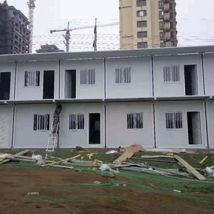 山东定制打包箱式房 模块化集成房屋住人办公酒店快拼集装箱房屋