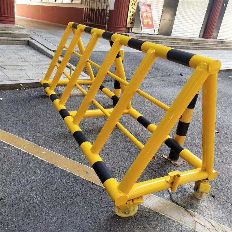 厂家定制防撞拒马护栏_学校门口专用路障_防爆防恐防护栏_拒马护栏