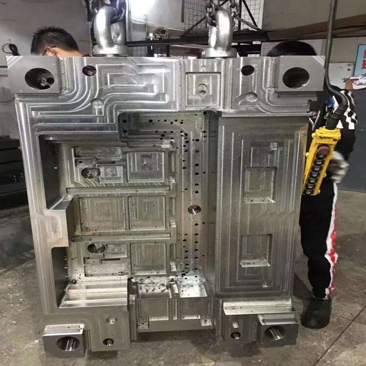 五金模具
