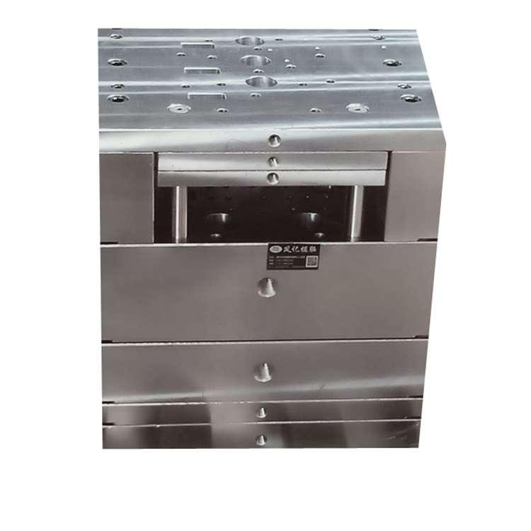 东莞模具