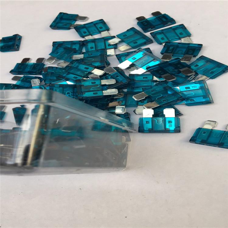 专业生产车用保险片 保险片厂家营销全国各地 欢迎购买
