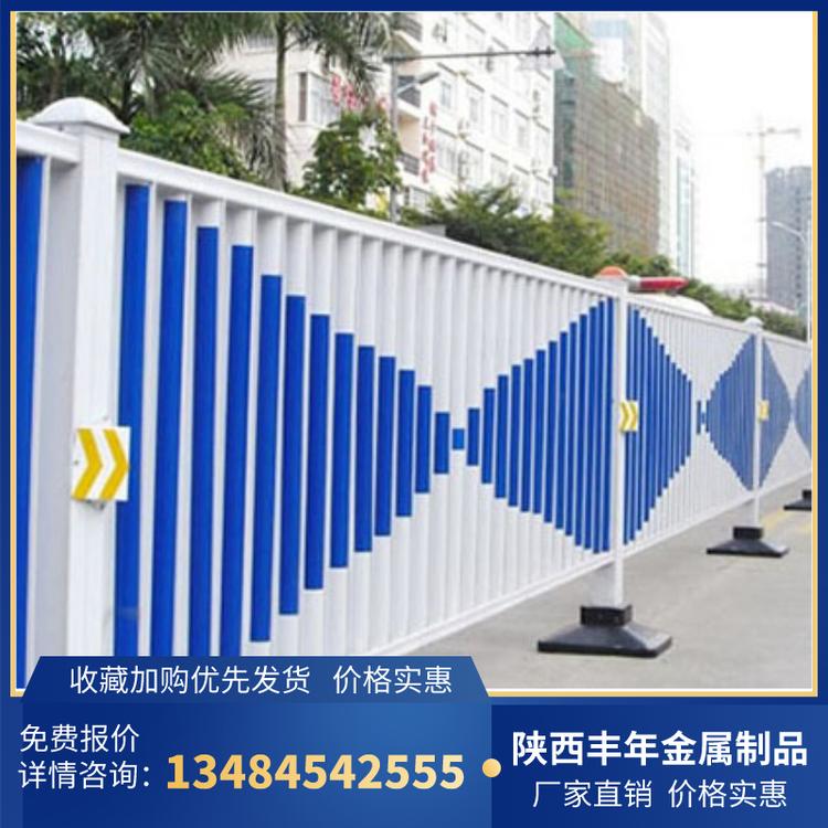 道路护栏隔离栏公路马路市政隔离栏移动围栏锌钢交通设施城市护栏