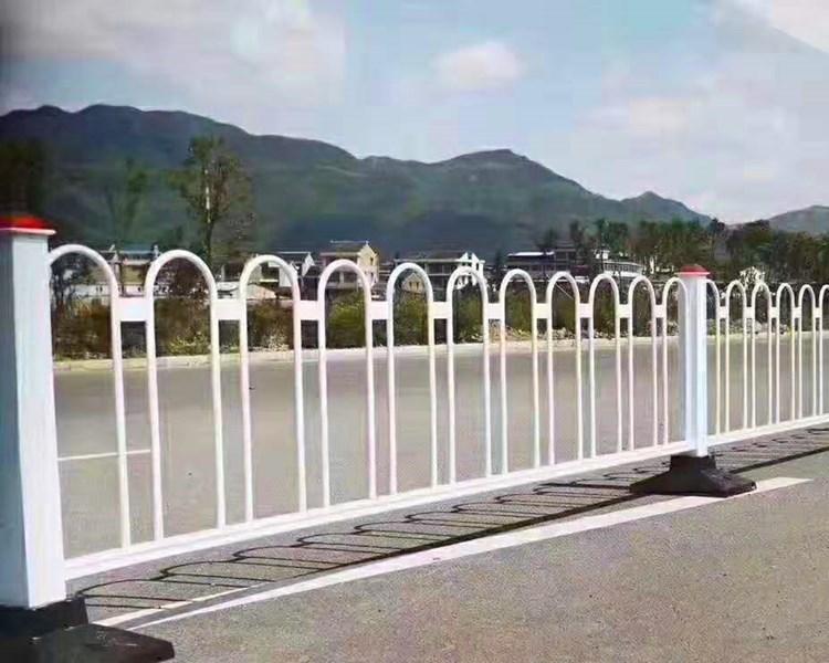 锌钢道路安全防护隔离栏市政公路人行道围栏京式城市马路护栏
