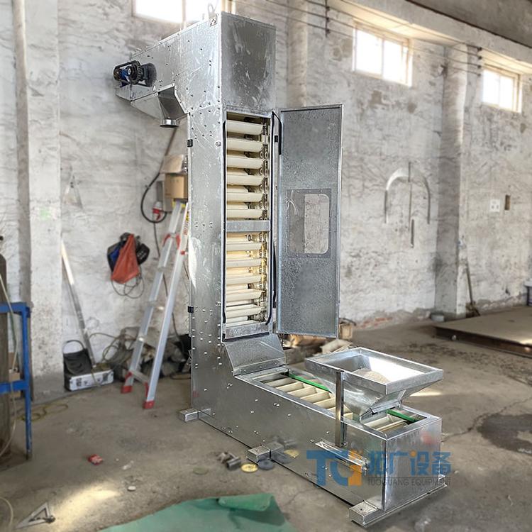 小夹子往复式斗式提升机镀锌框架ZC型连续上料机链条式斗式输送机