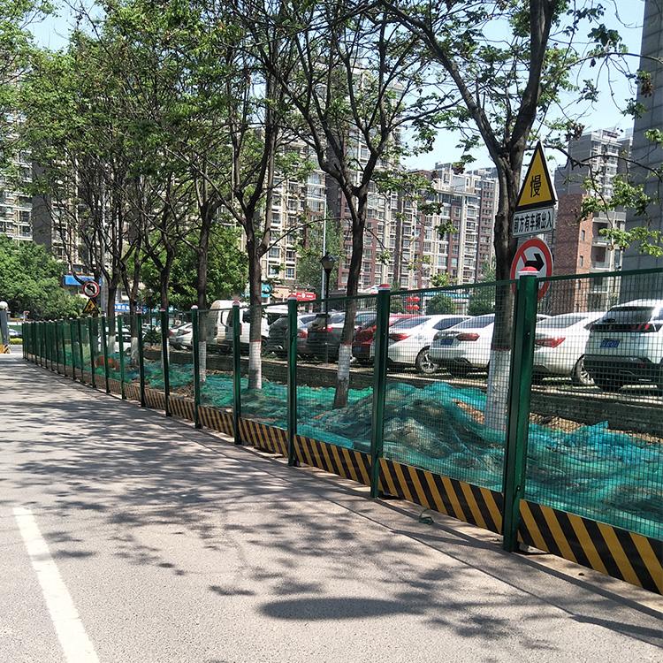 成都基坑护栏绿色丝网围挡工地施工临时隔离护栏网基坑围网世凯众源厂家直销