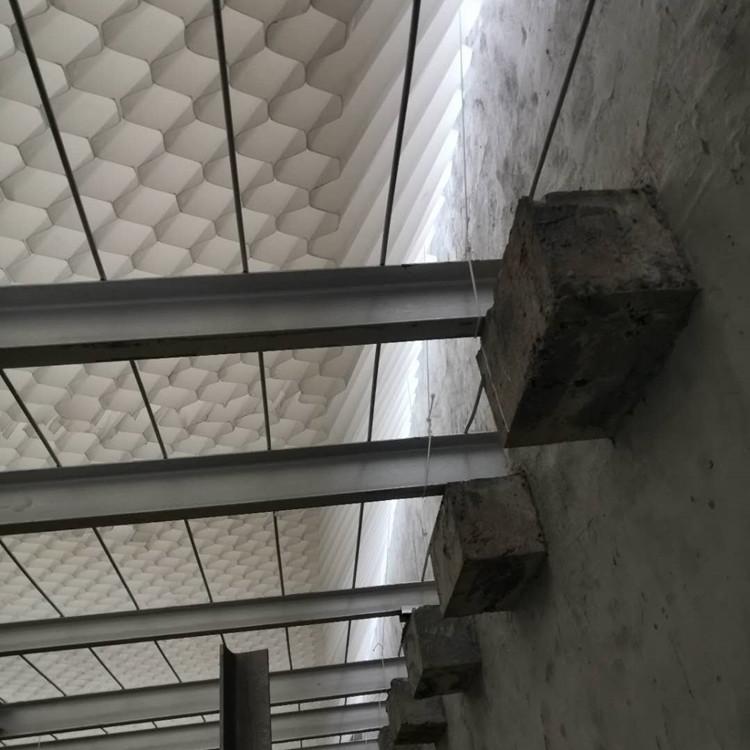 沉淀池专用PP六角蜂窝斜管填料 80孔径蜂窝斜管出厂价格
