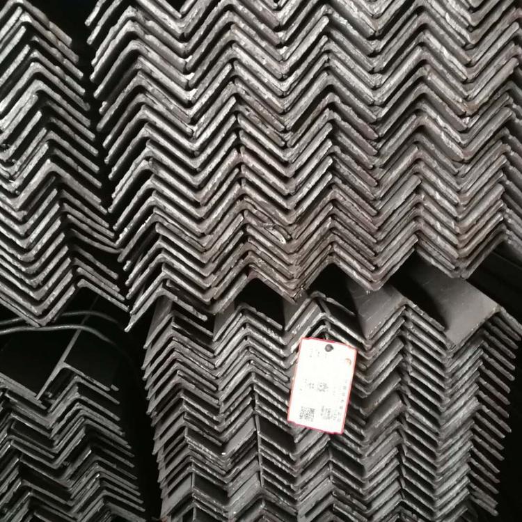 河源市现货供应30*30热轧等边角钢200*200热轧等边角铁镀锌角钢