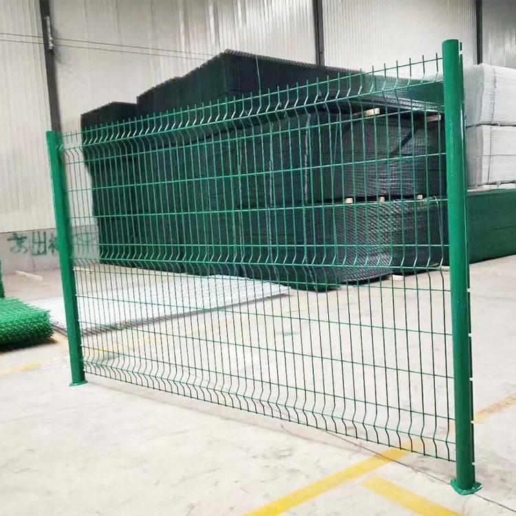 鼎尊三角折弯护栏网 桃型柱三角折弯护栏小区市政护栏网