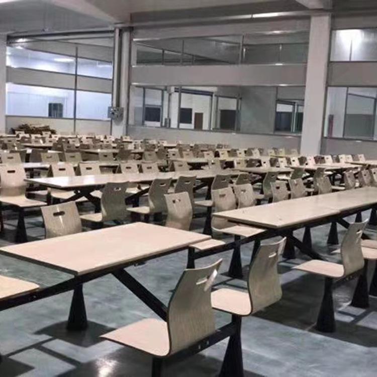 厂家直销专业学校餐桌椅厂家直销玻璃钢餐桌椅 快餐店餐桌椅 小吃店餐桌椅以及户外广场餐桌椅结实耐用易打扫