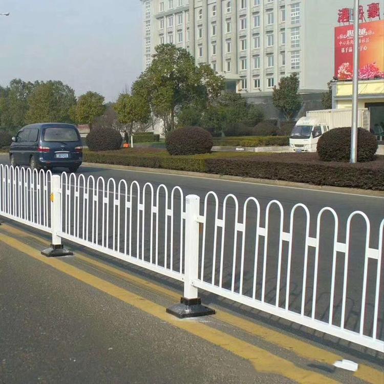 广西道路防撞护栏    市政道路护栏  道路围栏加工 型号齐全