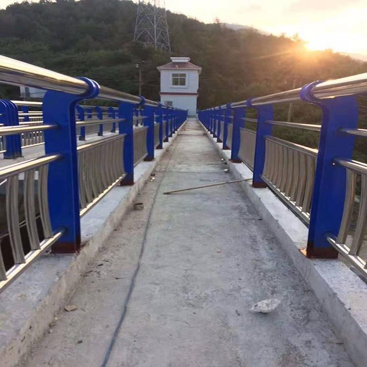 不锈钢桥梁护栏景观护栏不锈钢复合管桥梁防撞护栏道路河道护栏厂