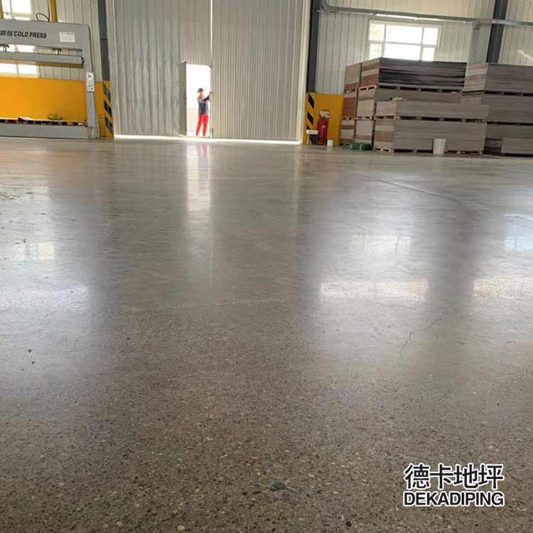 沈阳固化地坪 pu固化剂 环氧树脂固化剂 水泥地面固化剂地坪漆