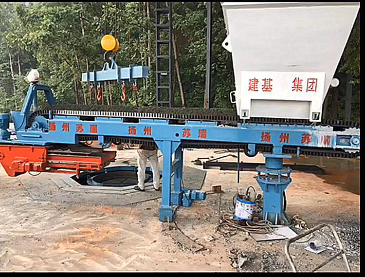 苏瑞机械水泥管模具尺寸精准 高产量高频振动检查井机器  检查井模具质量好