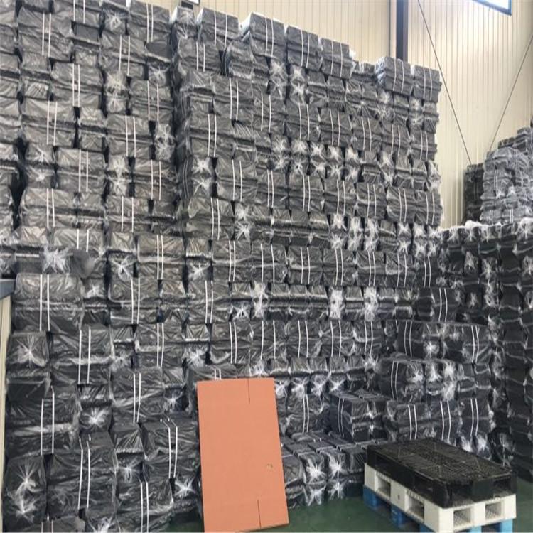 山东养殖通风窗价格 猪舍吸顶窗 导流板 绞盘配件 质量保障