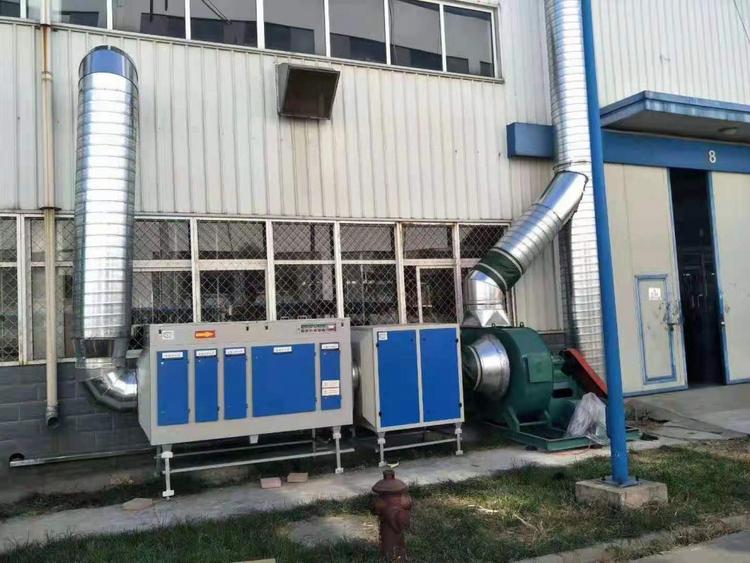 天津德航环保设备车间 工业废气处理设备 工作原理  喷漆 烤漆 印刷 塑料 橡胶废气VOCS处理设备 UV光氧催化废气净化器  专业安装 过检测