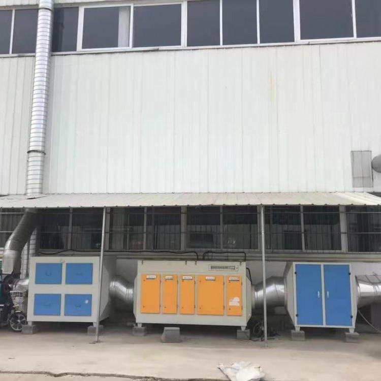 新疆环保设备厂家直销 批发零售 工业废气处理设备 工作原理  喷漆 烤漆 印刷 塑料 橡胶废气VOCS处理设备 UV光氧催化废气净化器  专业安装 过检测
