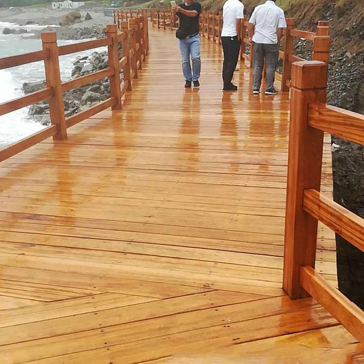 厂家热销 防腐木栈道 防腐木栈道价格 根据设计要求定制