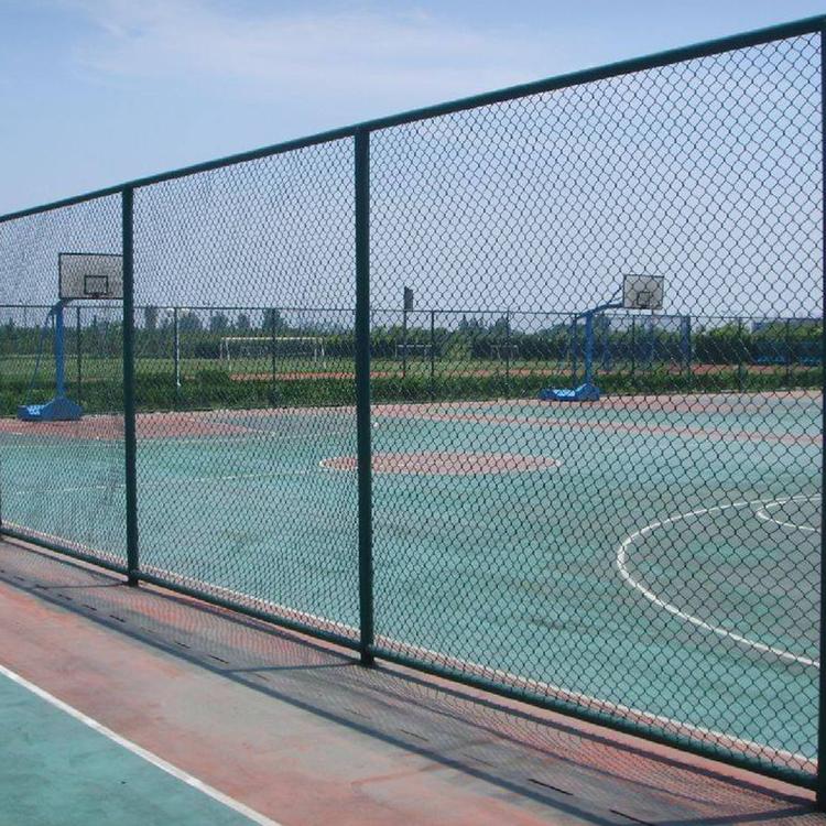 昆明市 勾花网护栏 篮球场围网 学校操场体育场围栏网 厂家