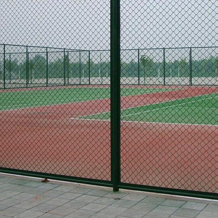 昆明市 球场围栏 篮球场防护栏 定制体育场勾花围网 学校球场围网