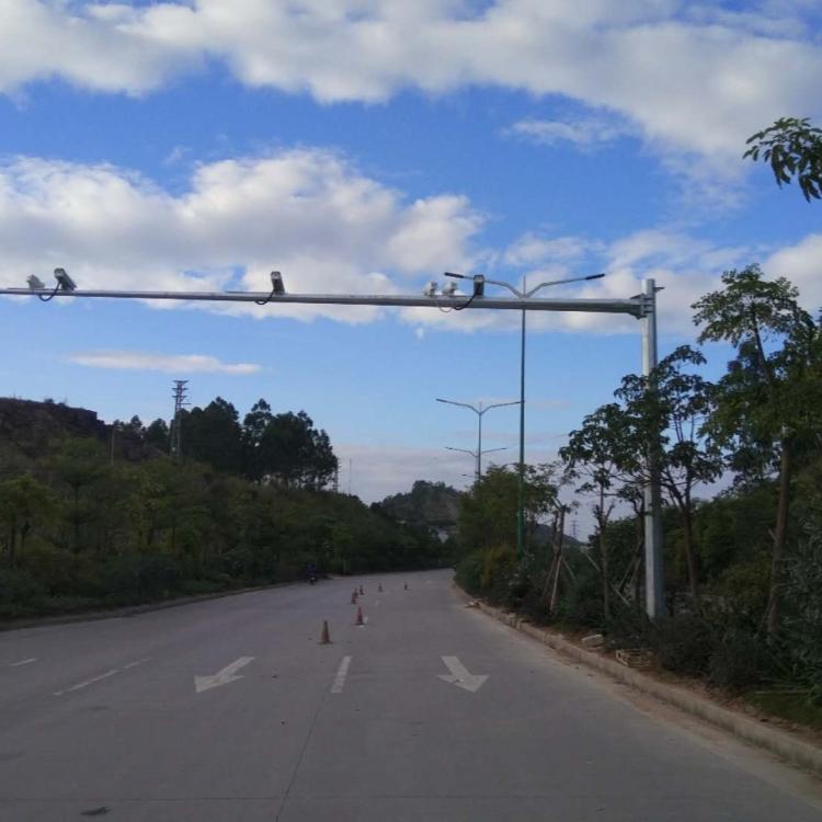 监控八角立杆 太阳能立杆 风力立杆直销 通信立杆厂家