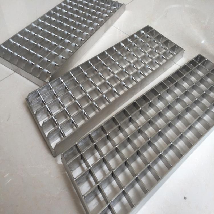濮阳厂家批发镀锌钢格网使用寿命长
